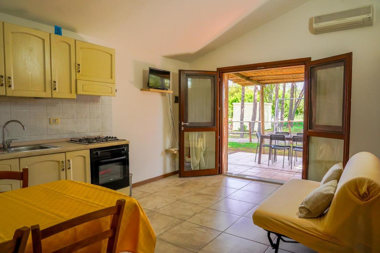 Agriturismo Il Roseto มารีนาดีกรอซเซโต ภายนอก รูปภาพ