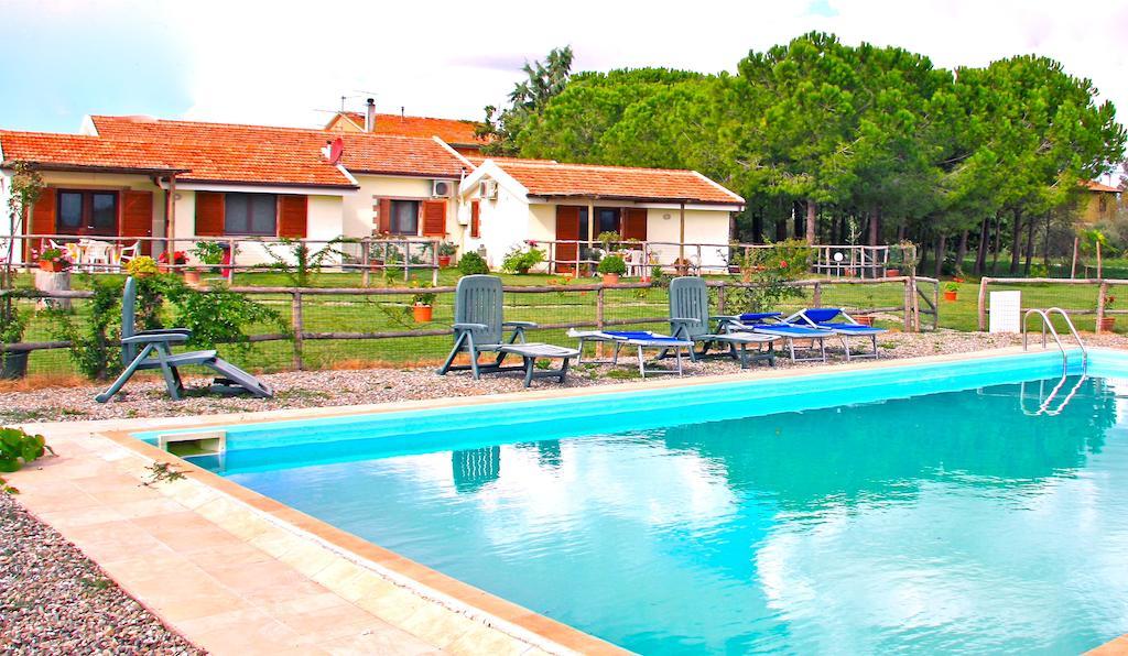 Agriturismo Il Roseto มารีนาดีกรอซเซโต ภายนอก รูปภาพ